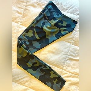 Colorado Threads Leggings Yoga Pants Camo, Size Small